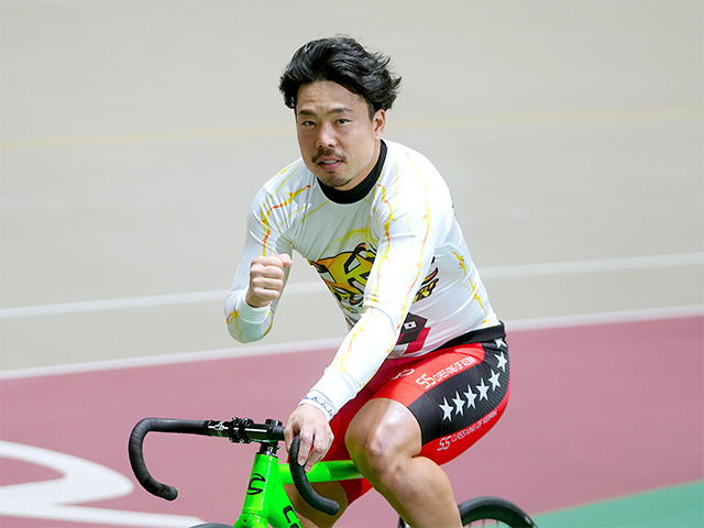 深谷知広選手 競輪 サイン色紙 直筆